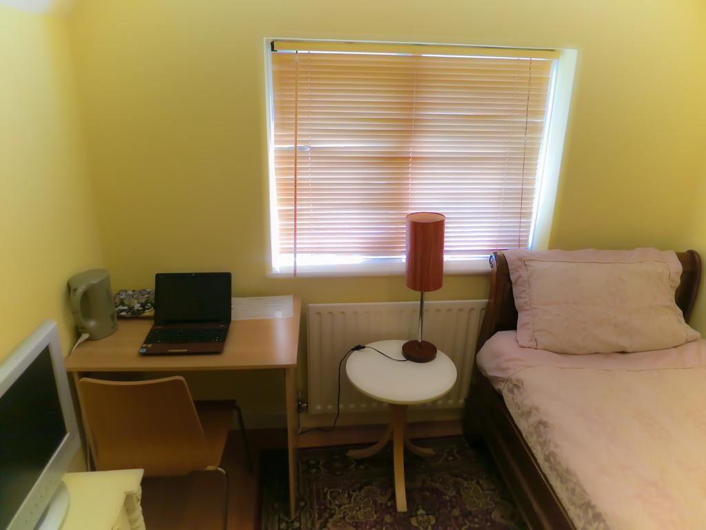 Angel View Bed & Breakfast Guildford Oda fotoğraf