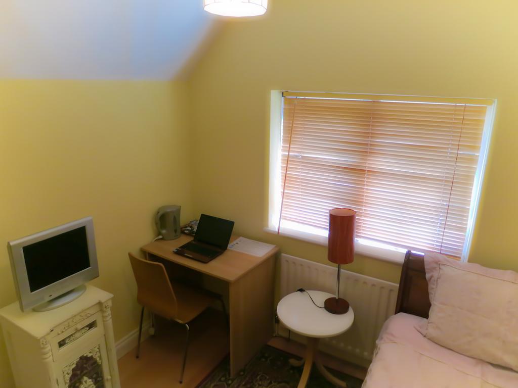 Angel View Bed & Breakfast Guildford Oda fotoğraf
