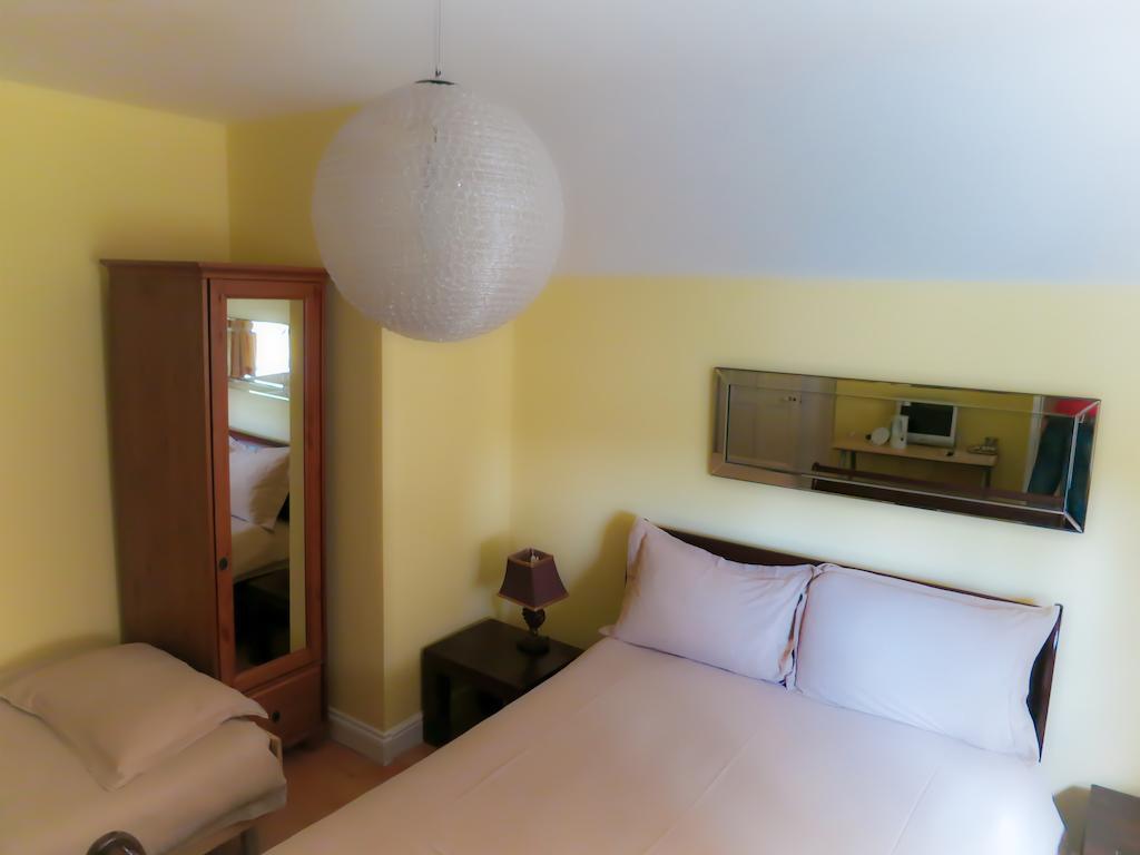 Angel View Bed & Breakfast Guildford Oda fotoğraf